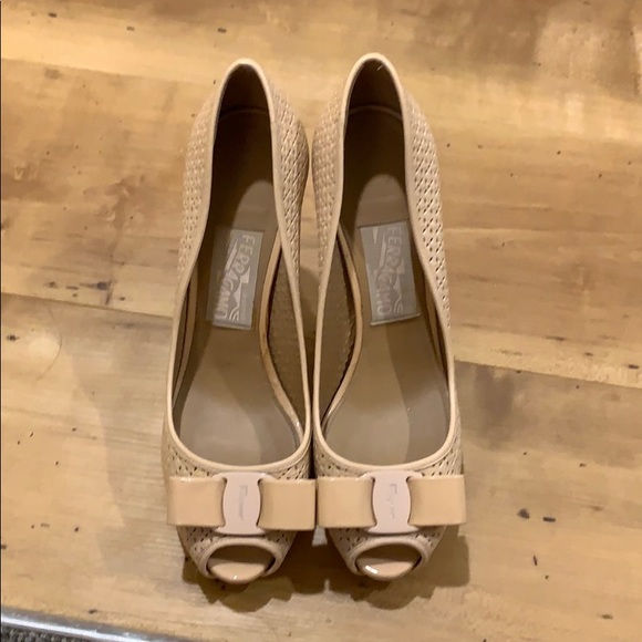 Salvatore Ferragamo Heels. Good condition. - Picture 5 of 6